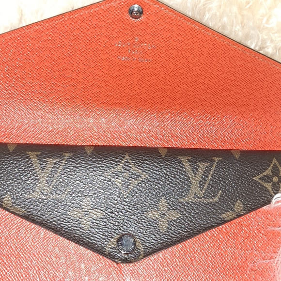 LV Marie Wallet - Picture 6 of 11